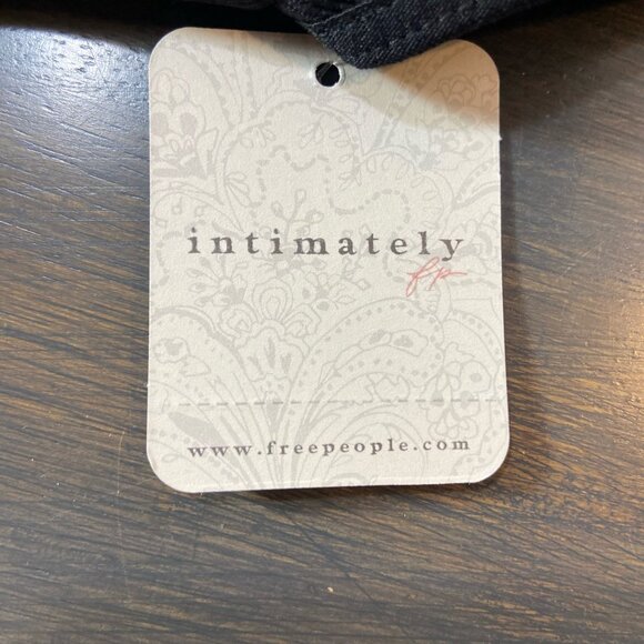 Free People Intimately Black Ribbed Crop Tank – NWT – Size XS/S - Picture 2 of 3